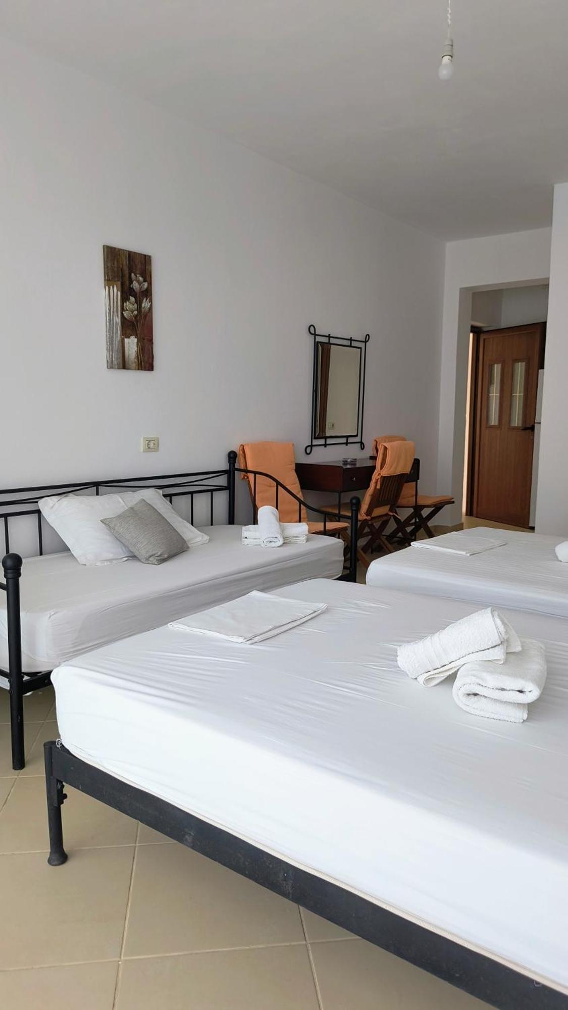 Polyxeni Apartments & Rooms Qeparo Buitenkant foto